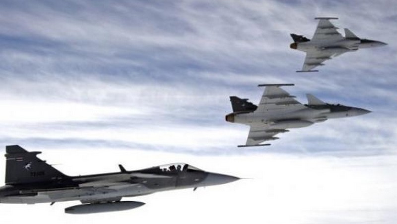 Embraer e Saab firmam acordo para produzir 20 caças Gripen no Brasil