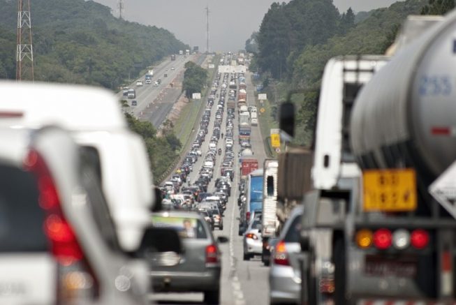 Frete Rodoviário no Brasil Aumenta 0,57% em Setembro devido ao Diesel