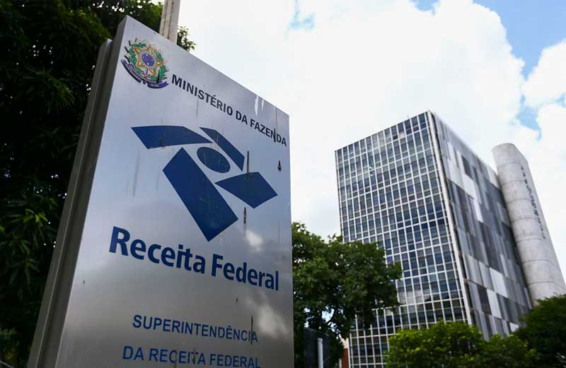 Arrecadação de impostos federais ultrapassa R$ 289 bilhões em julho