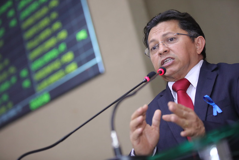 Sinésio Campos perde longevidade no PT após sete mandatos consecutivos