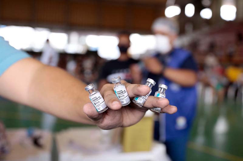 Atualização das vacinas contra covid-19 para novas variantes no Brasil