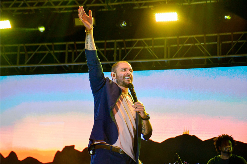 Diogo Nogueira cancela shows após infecção viral nas cordas vocais