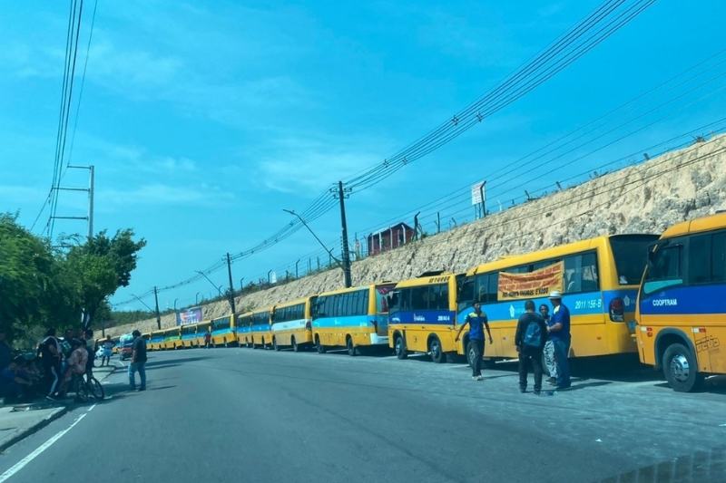 Prefeitura de Manaus propõe subsídio de R$ 3 milhões para micro-ônibus