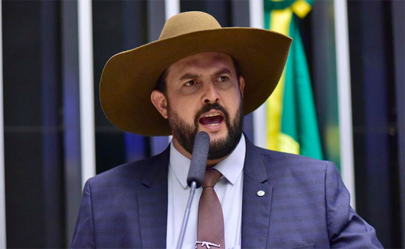 Zé Trovão chama Bolsonaro de covarde e recebe críticas dos filhos do ex-presidente