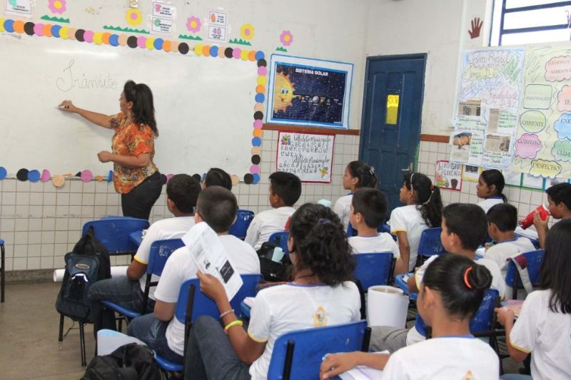 Manaus convoca 1.500 profissionais para a educação municipal