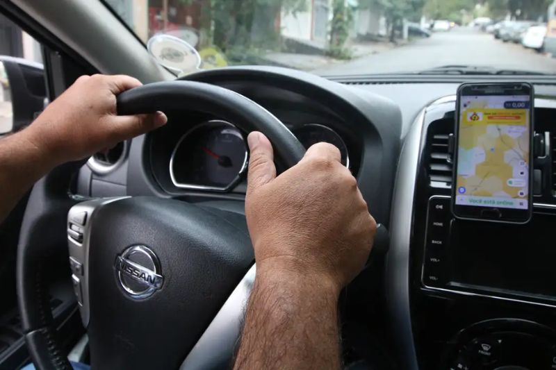 BNDES financia 50 mil veículos para taxistas e motoristas de aplicativos