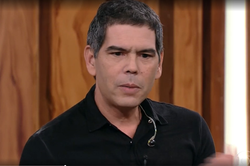 Dado Villa-Lobos fala sobre seu novo álbum solo e legado da Legião Urbana