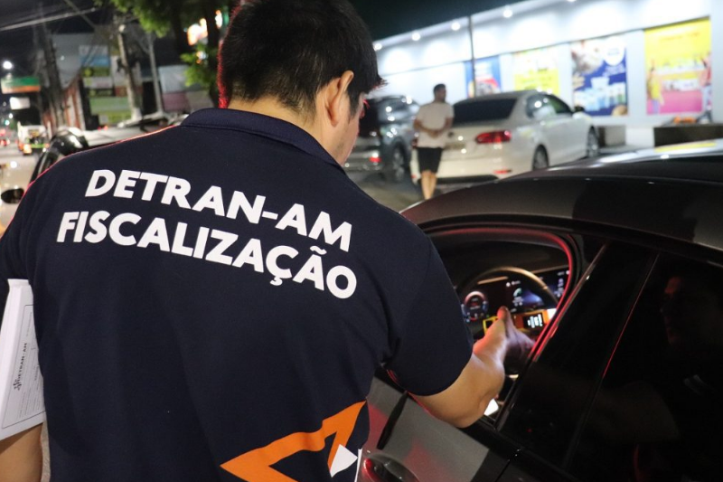 Detran-AM exige câmeras no peito para agentes de trânsito