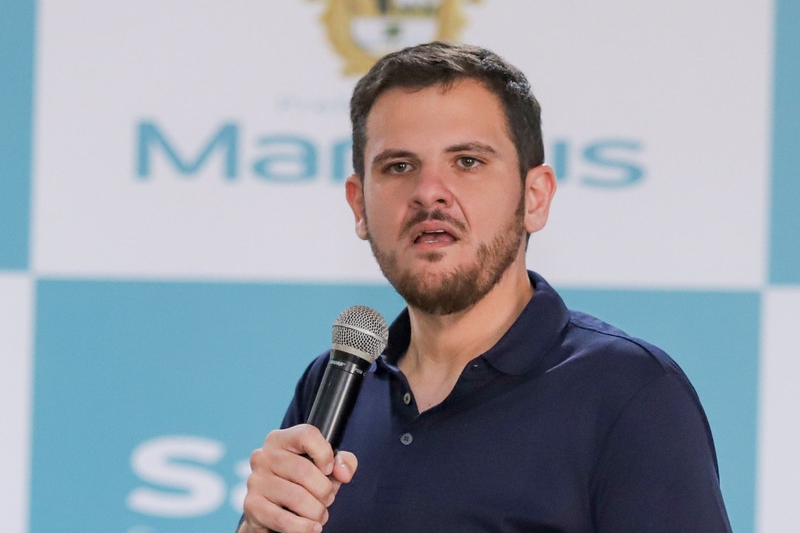 Prefeito de Manaus confirma subsídio para renovação de frota de micro-ônibus
