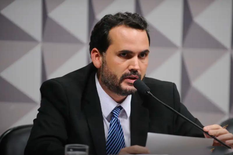 Ministro aponta desafios das 'pautas-bomba' no Orçamento da União