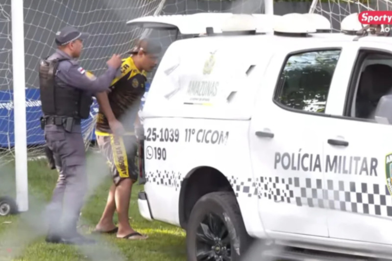 Torcedor do Amazonas FC Detido por Suspeita de Racismo Durante Jogo