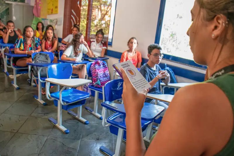 Cólica Menstrual Afasta 4 em Cada 10 Alunas das Aulas no Brasil