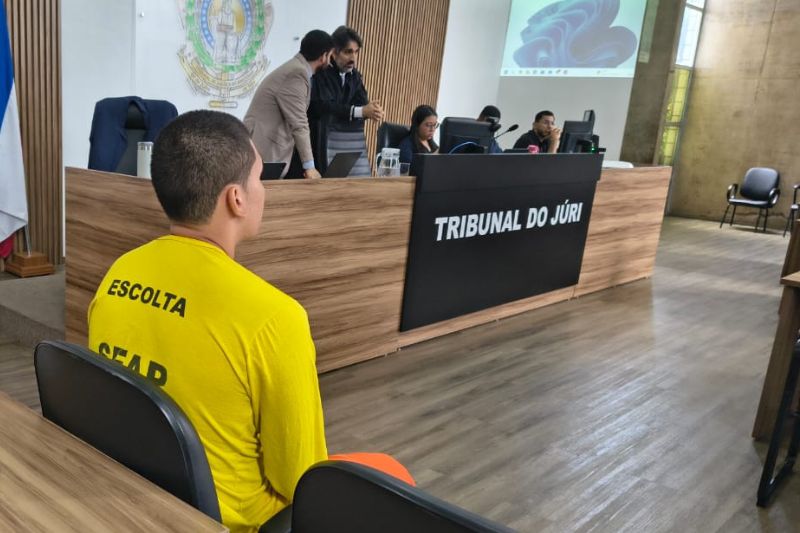Homem é condenado a 57 anos por morte de jovem e filho de 2 anos em Manaus