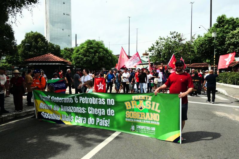 Pesquisa Genial/Quaest: 69% dos eleitores são a favor do fim da escala 61