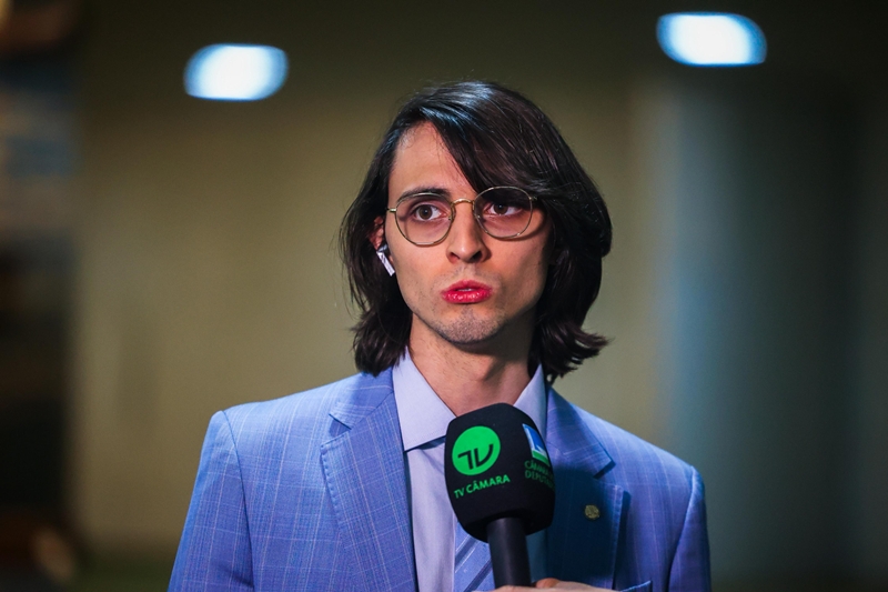 Deputado Amom Mandel pede dados sobre Sisreg e Saúde AM Digital ao SES-AM e MPAM