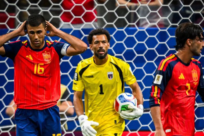 Fifa divulga seleção da Copa do Mundo 2026 com Vozinha no gol