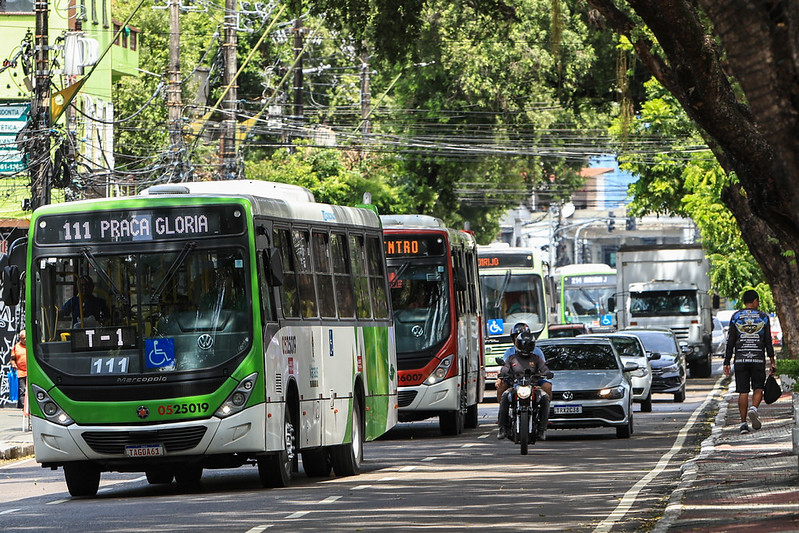 Rodoviários de Manaus encerram greve e ônibus voltam a circular normalmente
