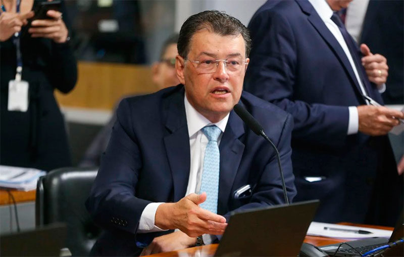 Eduardo Braga busca apoio do Ministério da Fazenda para defender a ZFM