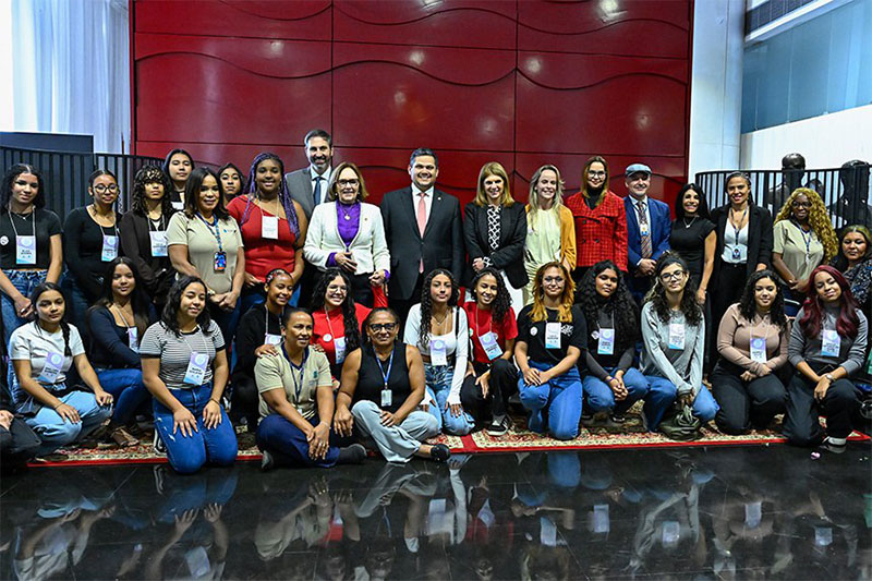 Senado inicia projeto para desenvolver aplicativos de combate à violência feminina