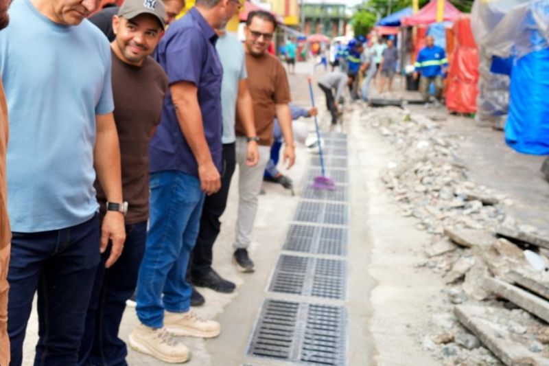 Manaus substitui grelhas metálicas por tampas de fibra na drenagem
