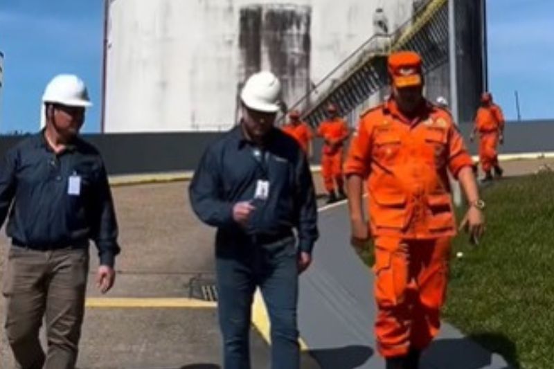 Corpo de Bombeiros encerra operação em tanque da Innova após vazamento