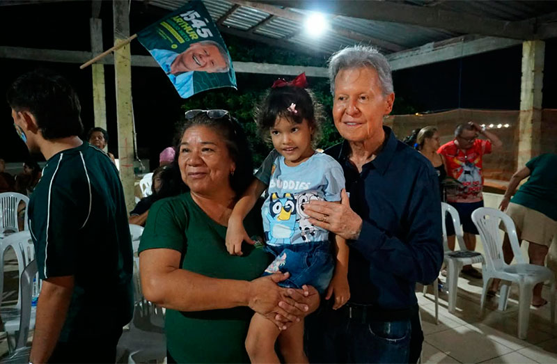 Arthur Virgílio Neto prioriza apoio às mães solo em novo projeto nacional