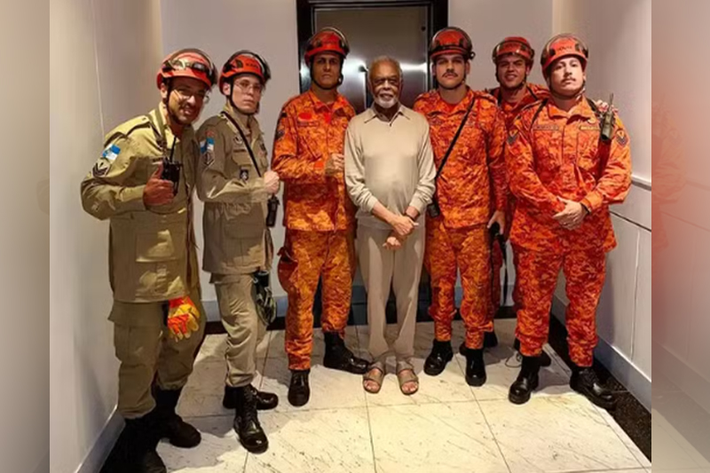 Gilberto Gil é resgatado após ficar preso em elevador no Rio de Janeiro