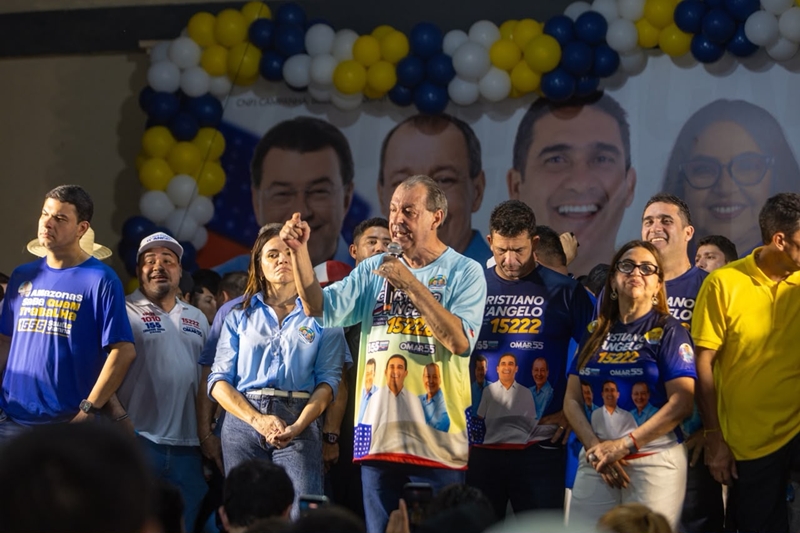 Omar Aziz propõe novo programa para retirar famílias de áreas alagadas