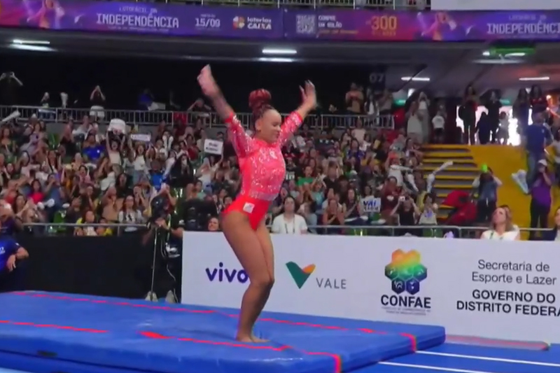 Rebeca Andrade se destaca com a maior nota do mundo em salto na ginástica