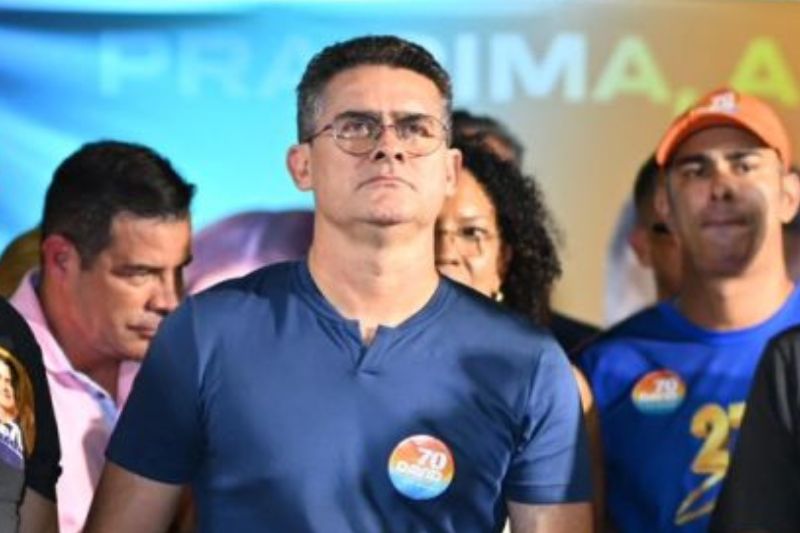 Juiz determina remoção de vídeo de David Almeida por uso de IA sem aviso