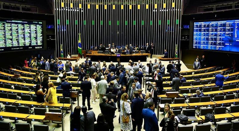 Delegados da PF alertam sobre riscos de investigação por polícias legislativas