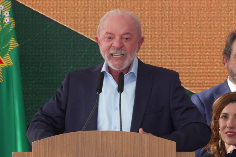 Lula reconhece desafio da BR-319 e busca solução sustentável