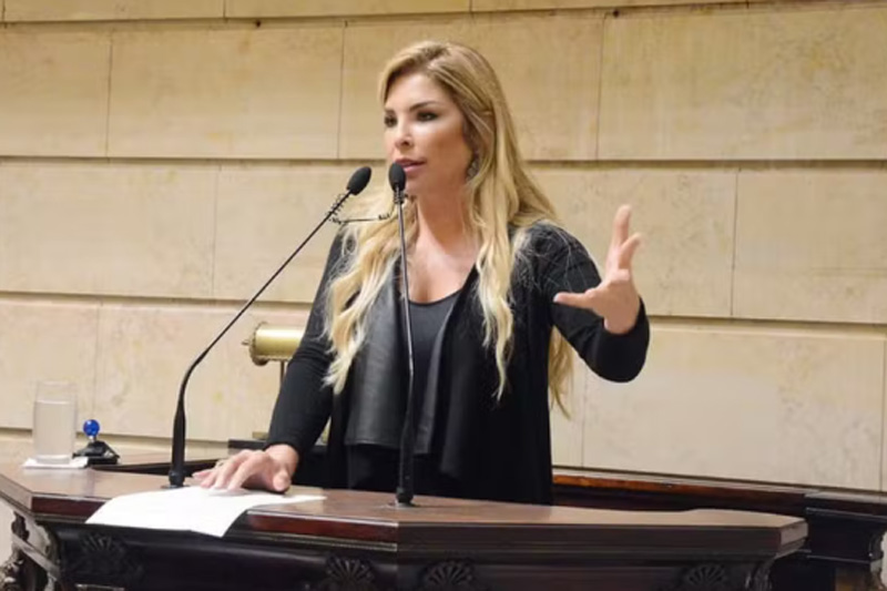 Justiça decreta prisão da ex-vereadora Mãe Loira do Funk por tortura