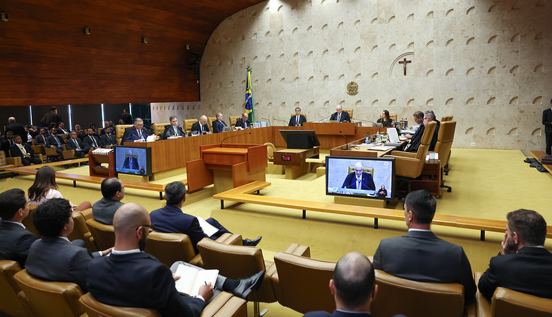 Ministros do STF pedem julgamento conjunto sobre Moraes e Mendonça