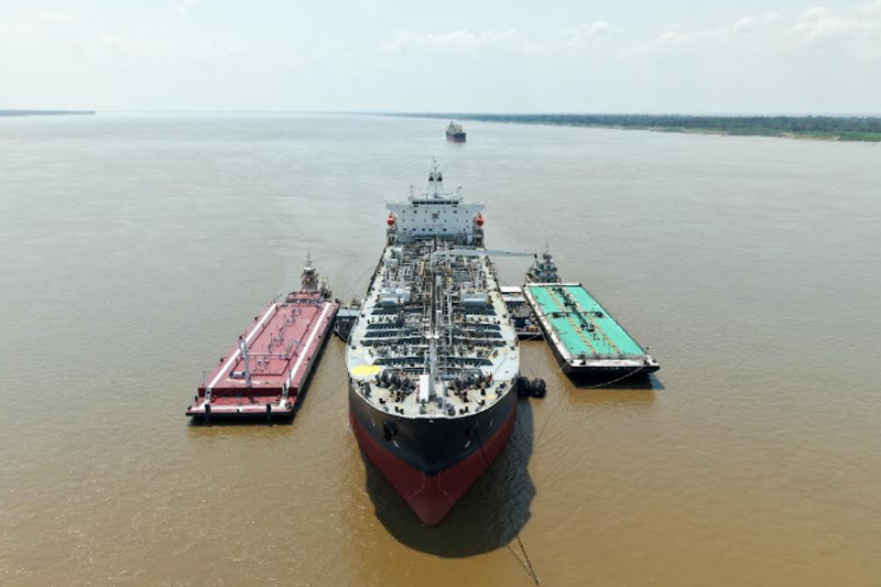 Grupo Atem Inova com Balsas para Transporte de Combustíveis em Manaus