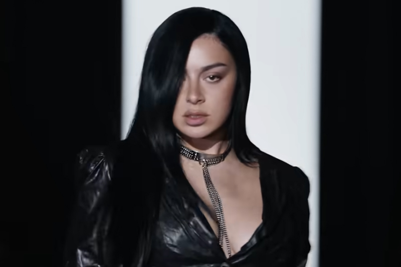 Charli XCX se junta ao elenco do novo filme de Martin Scorsese