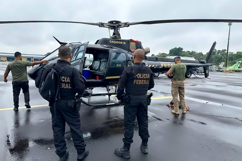 Helicópteros irão auxiliar investigações de incêndios no Amazonas