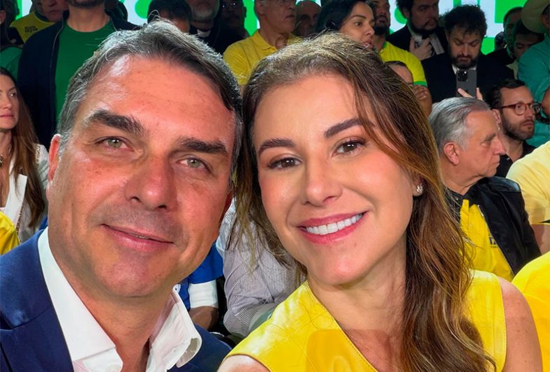 Flávio Bolsonaro viaja aos EUA após descumprir ordem judicial para entrega de passaportes