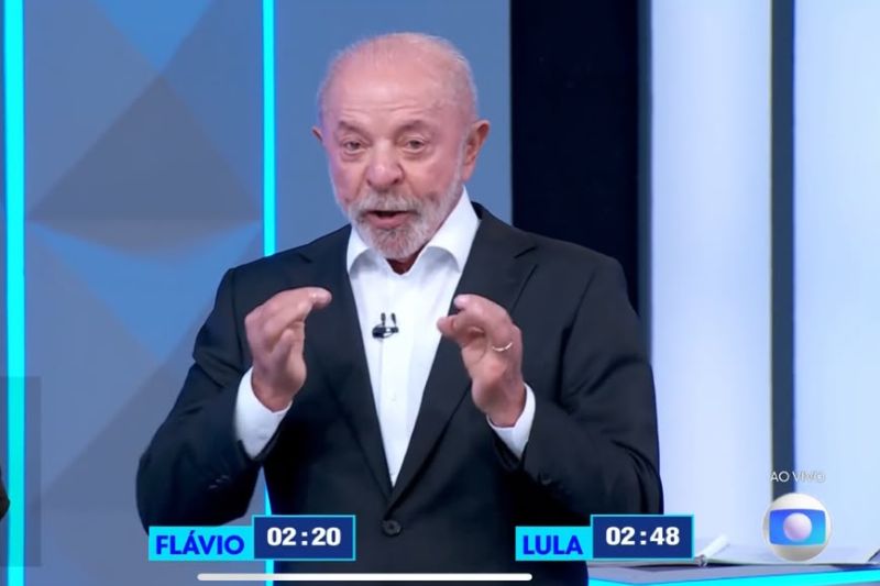 Lula critica Flávio Bolsonaro por desconhecimento sobre Manaus
