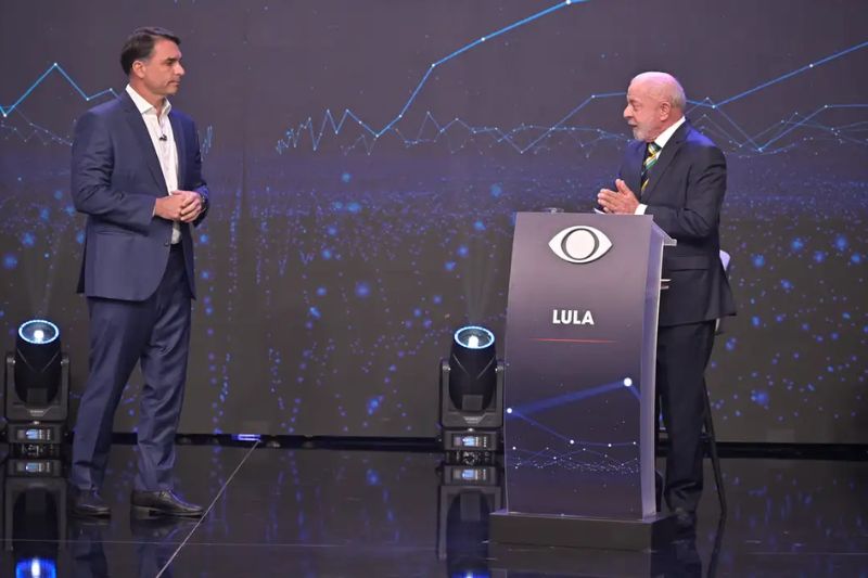 Lula e Flávio Bolsonaro concordam em abrir sigilos bancários e fiscais