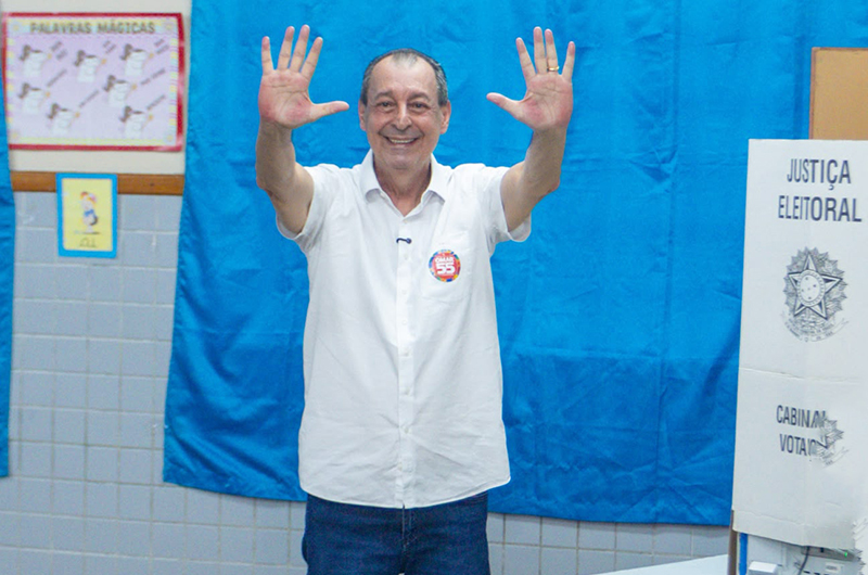 Omar Aziz é eleito governador do Amazonas com 61,42% dos votos