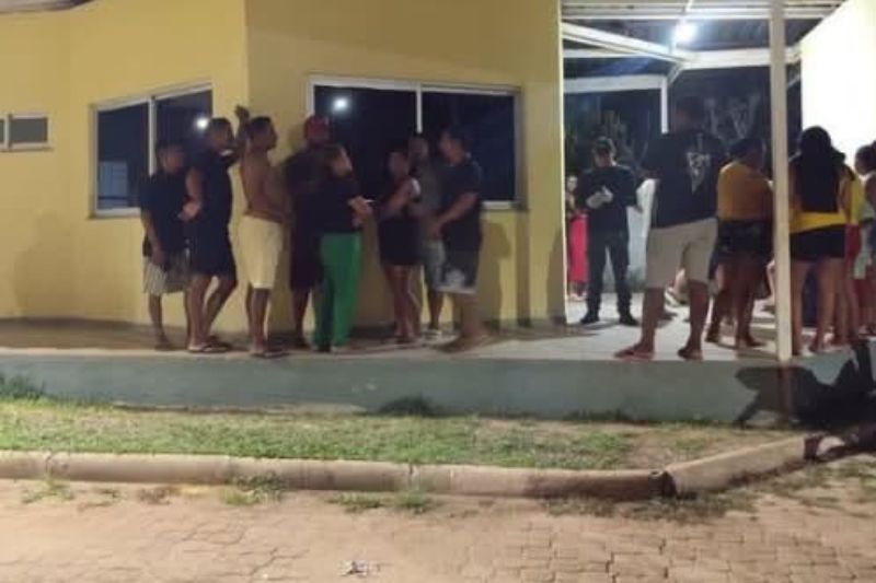 Confusão em Maués deixa homem morto, outro ferido e mulher baleada no pé