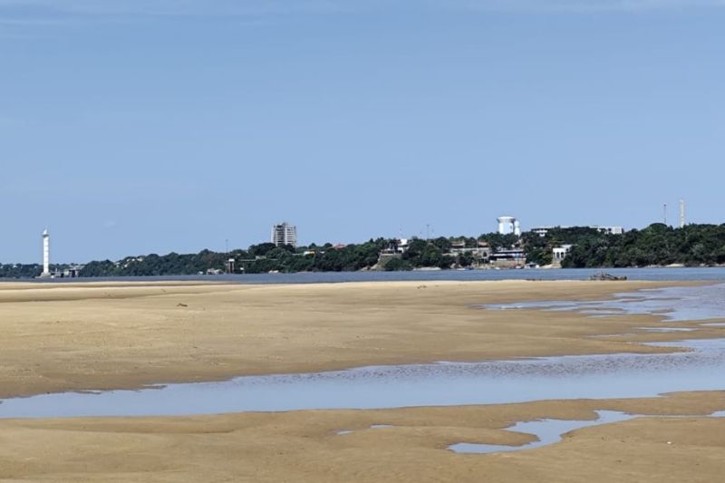 Rio Negro em Manaus apresenta nível de 17,99 m, dentro do normal na vazante