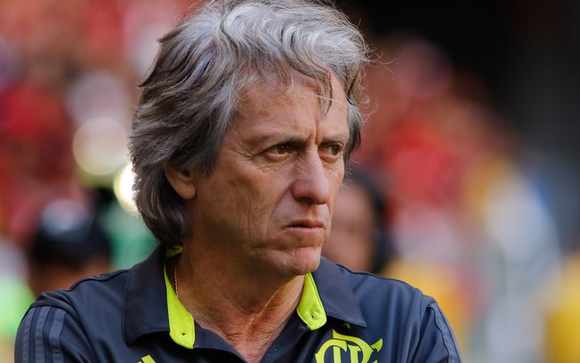 Jorge Jesus se pronuncia sobre carta de Cristiano Ronaldo; entenda o caso