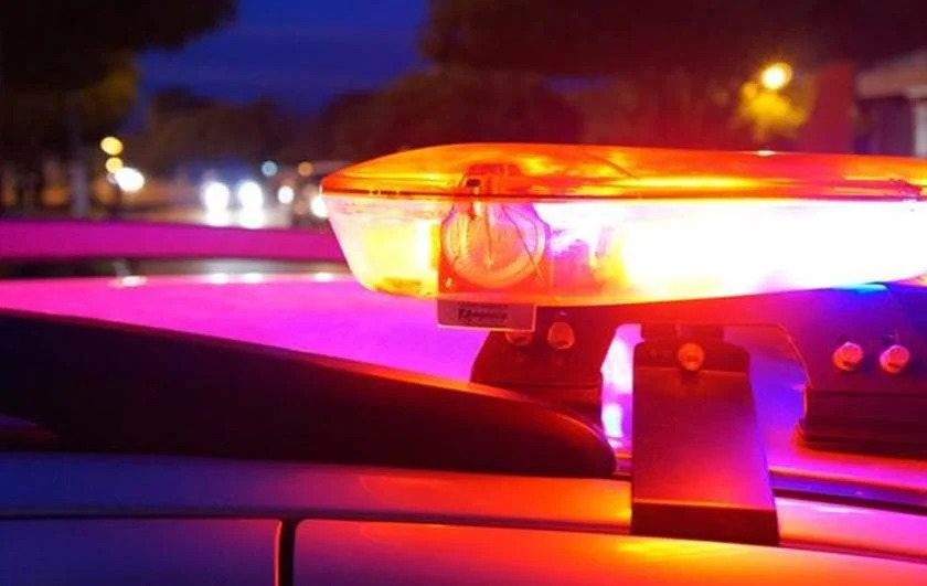 Homem é agredido com colher de metal após discussão sobre almoço