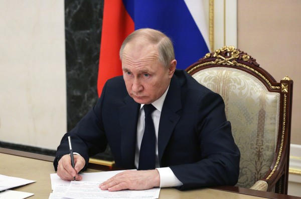 Putin proíbe uso de relógios no Kremlin por temor a espionagem