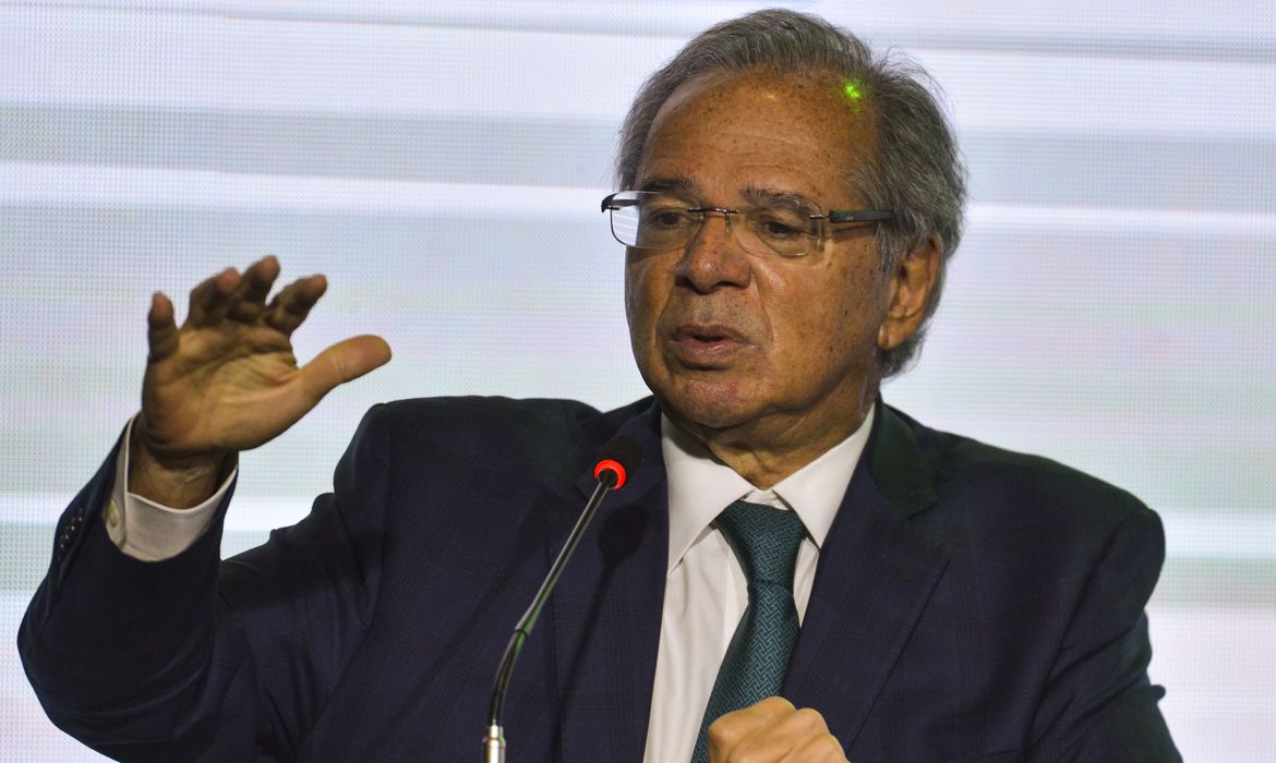 Paulo Guedes defendeu jogos de azar: 'Cada um se f*** do jeito que quiser'