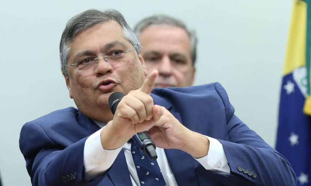 Flávio Dino encerra ação após TSE liberar postagem de Antonio Tabet