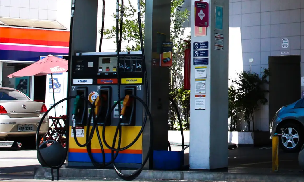 Gasolina tem novo aumento em Manaus e atinge R$ 7,29 por litro