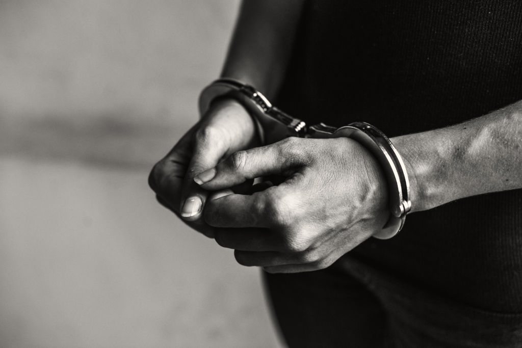 Homem é preso por ameaçar ex-companheira após pedido de dinheiro ser negado